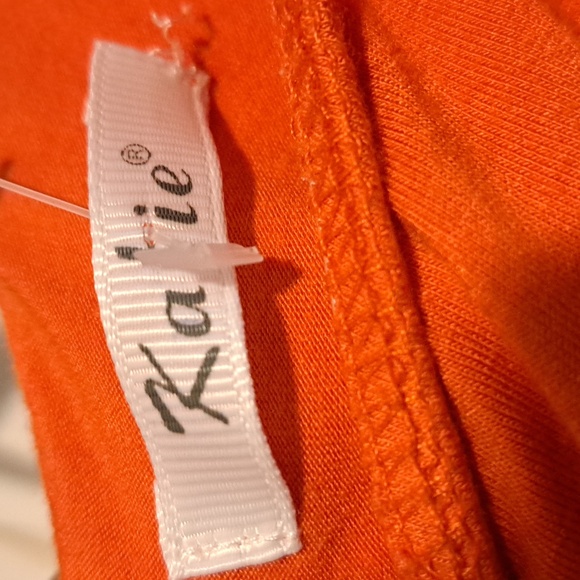 💥Gorgeous One of a kind 🐅 broach orange tight fitted dress Off shoulder Beauty - Picture 5 of 8